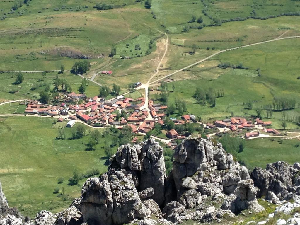 Hotel Rural Rio Viejo Cubillas de Arbas Eksteriør billede